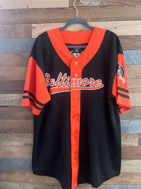Baltimore Baseball Jersey . Size L.